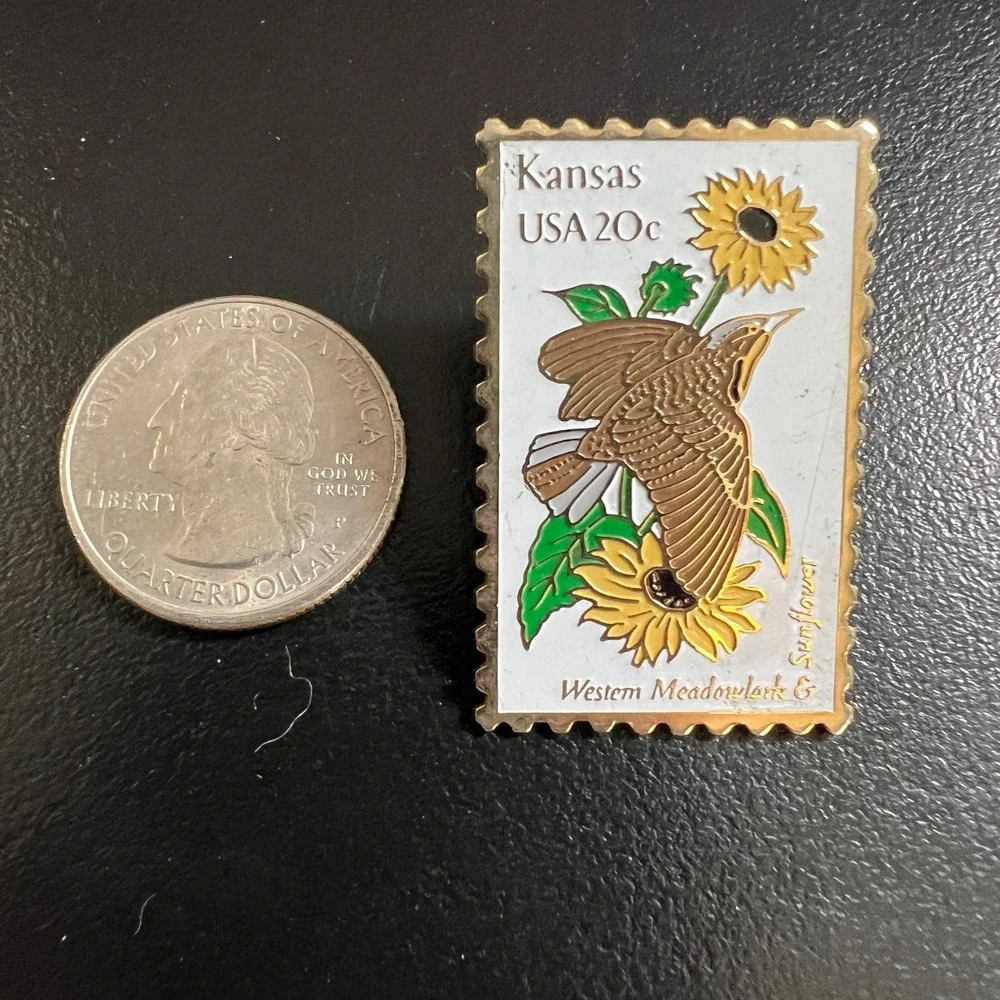 Vintage Kansas State Pin 1982 Postage Stamp Western Meadowlark Bird Sunflower‎